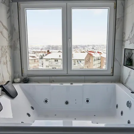 The Skyline فلورينا