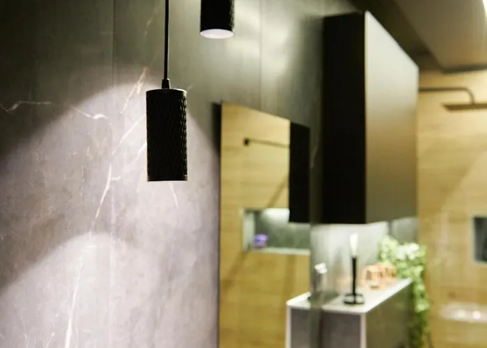 The Skyline * Florina