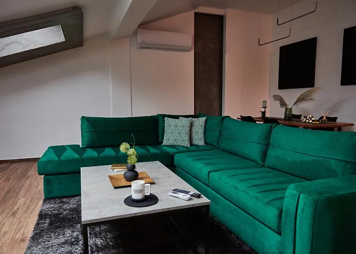 The Skyline * Florina